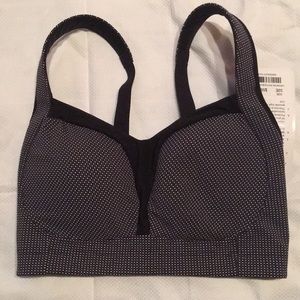 Lululemon Athletica TaTa Tamer III